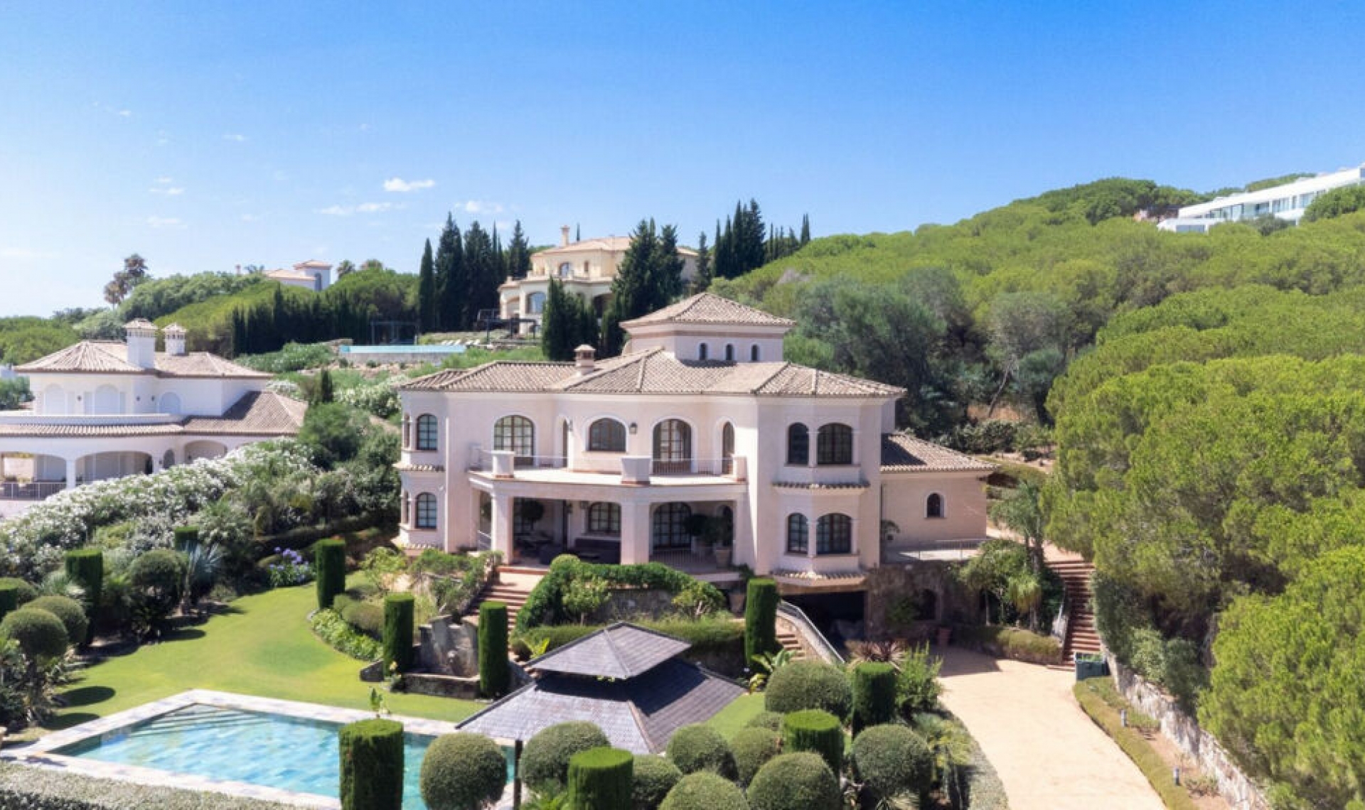 Resale - House -
Sotogrande Costa