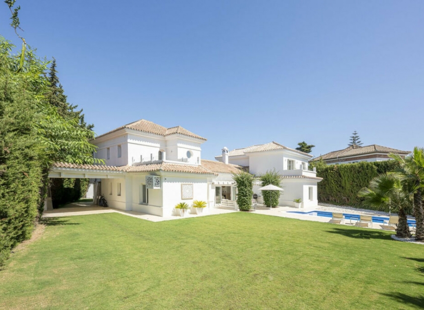Resale - House -
Sotogrande Costa