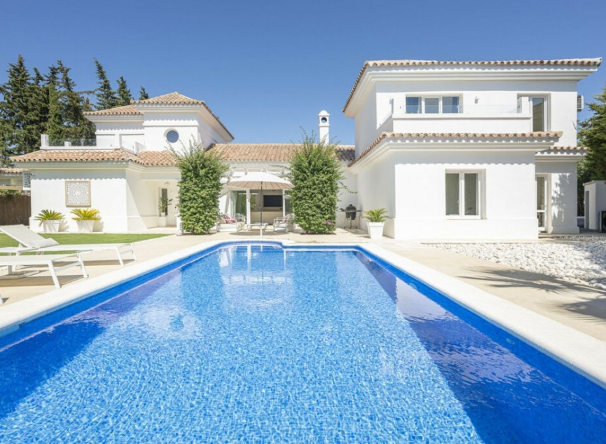 Resale - House -
Sotogrande Costa