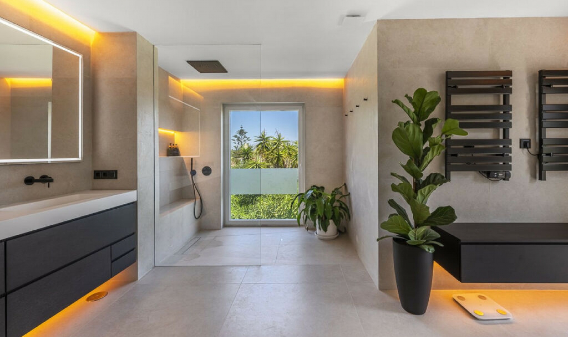 Resale - House -
Sotogrande Costa