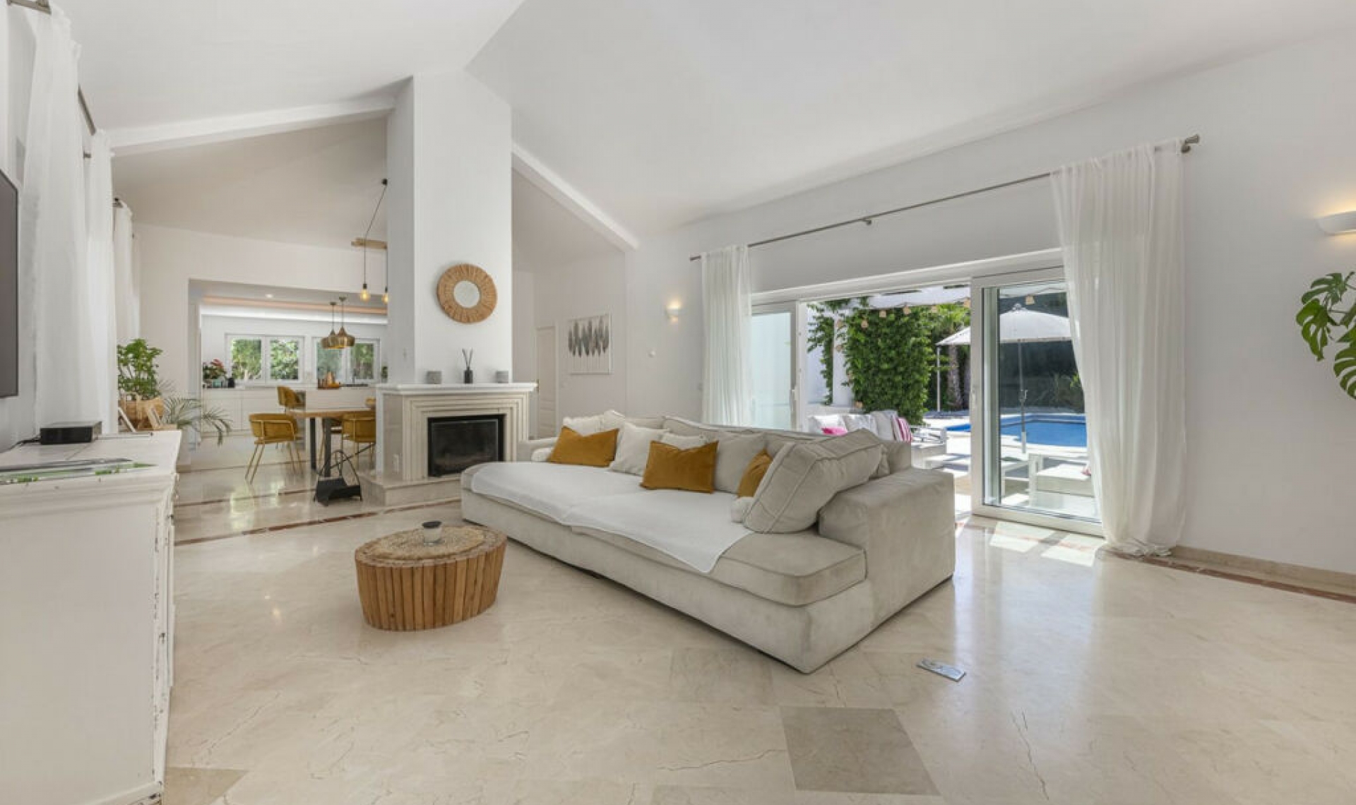 Resale - House -
Sotogrande Costa