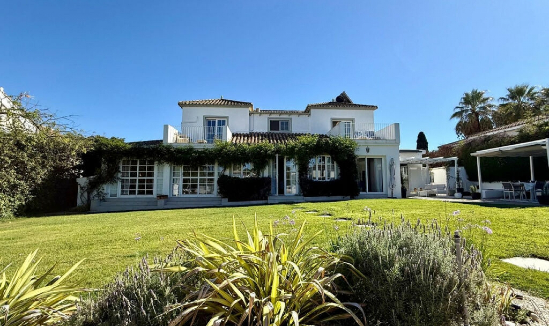 Resale - House -
Sotogrande Costa