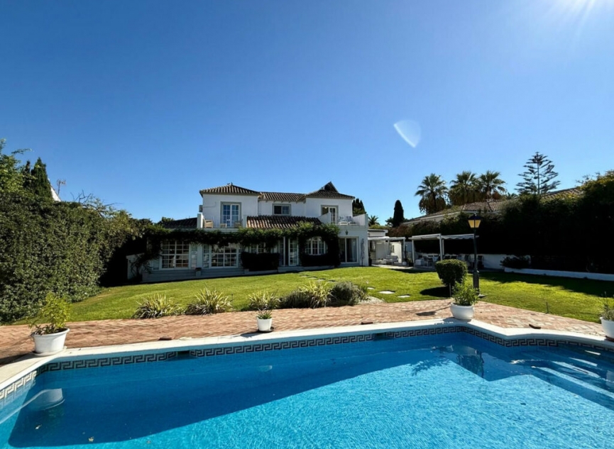 Resale - House -
Sotogrande Costa