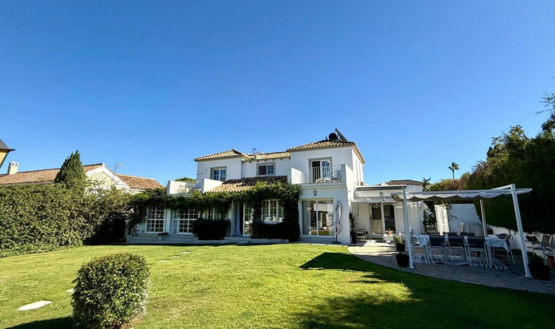 Resale - House -
Sotogrande Costa