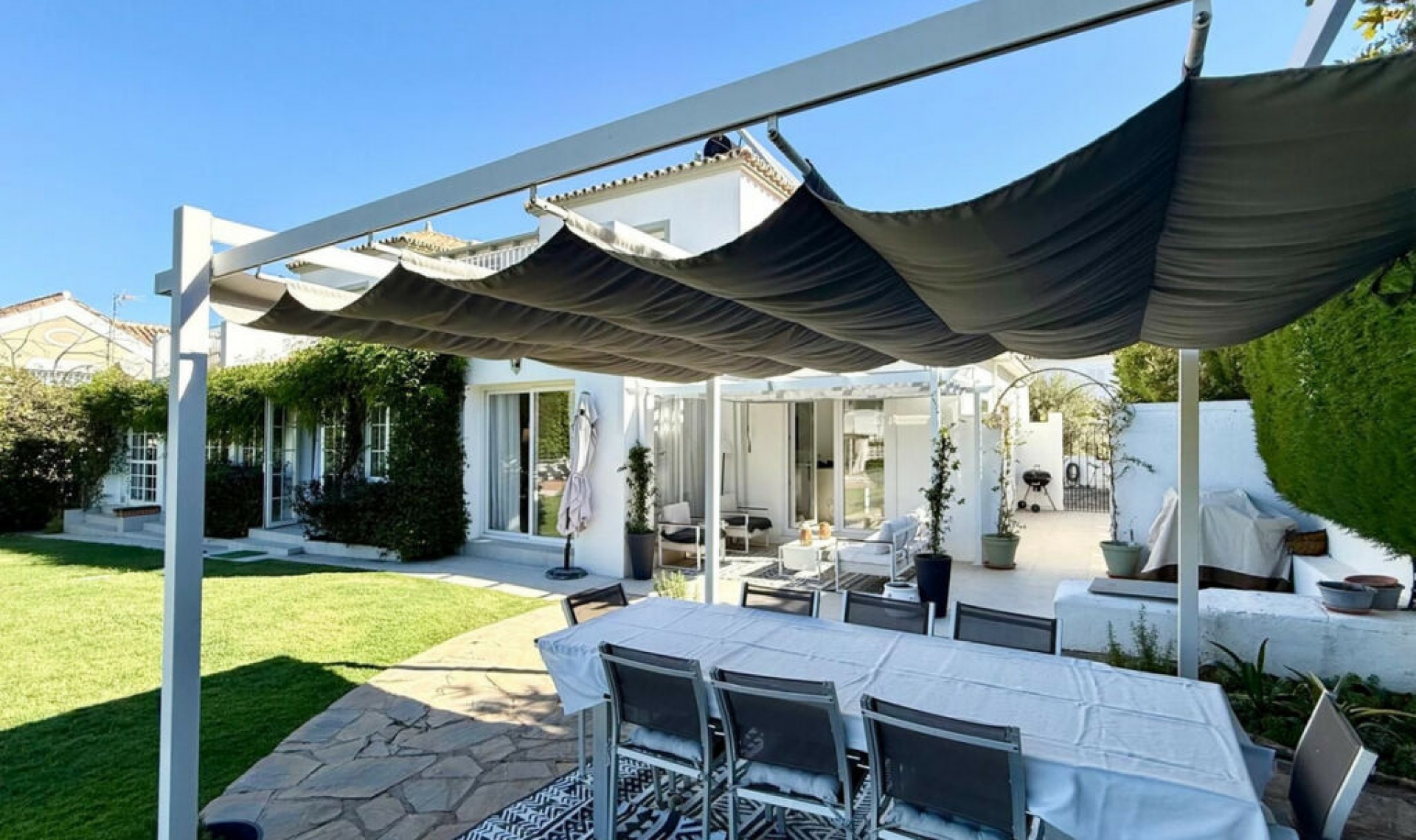 Resale - House -
Sotogrande Costa