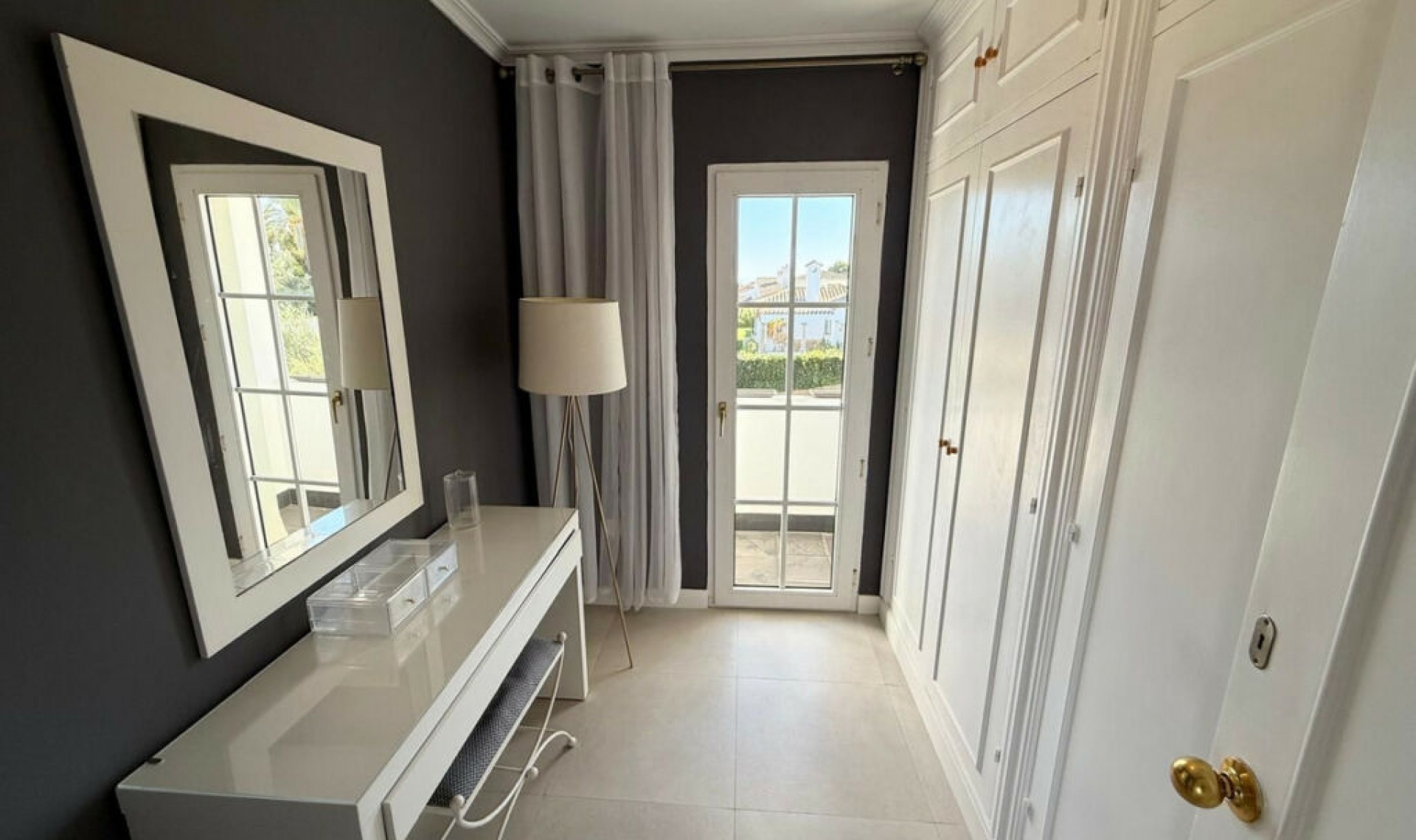 Resale - House -
Sotogrande Costa