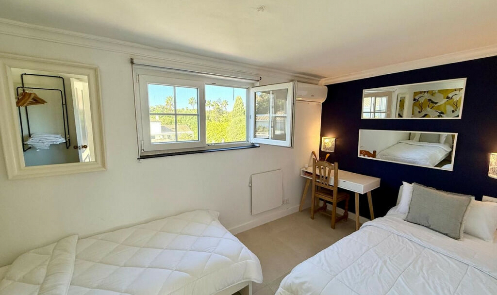 Resale - House -
Sotogrande Costa