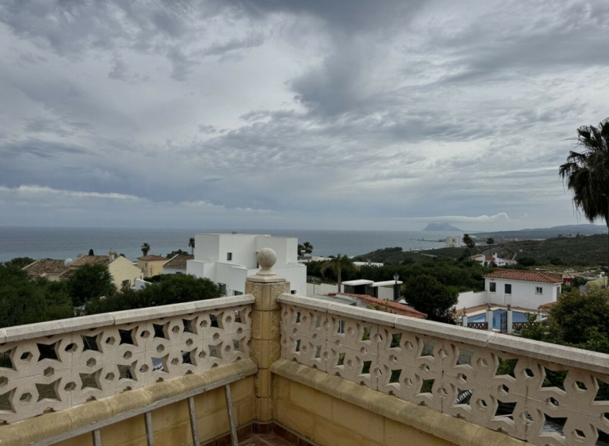 Resale - House -
Sotogrande