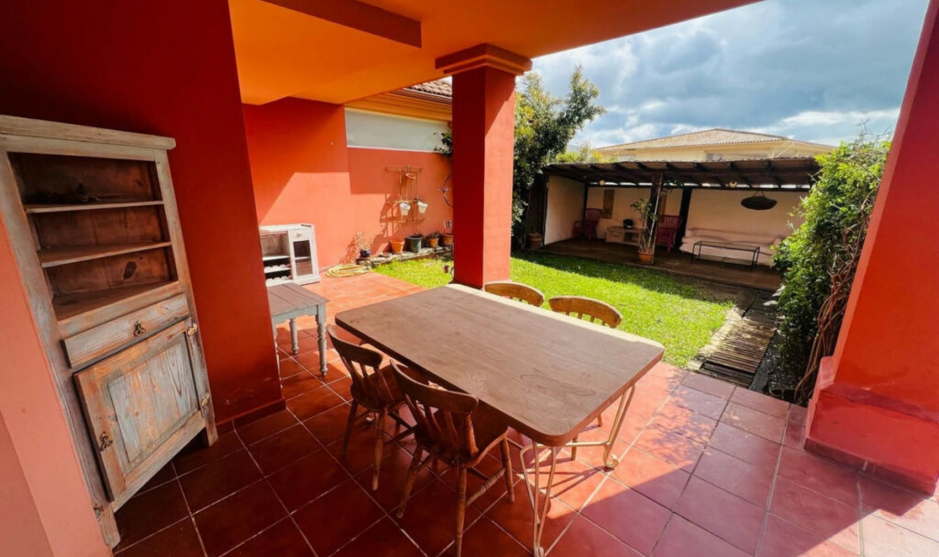 Resale - House -
Sotogrande