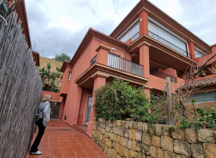 Resale - House -
Sotogrande