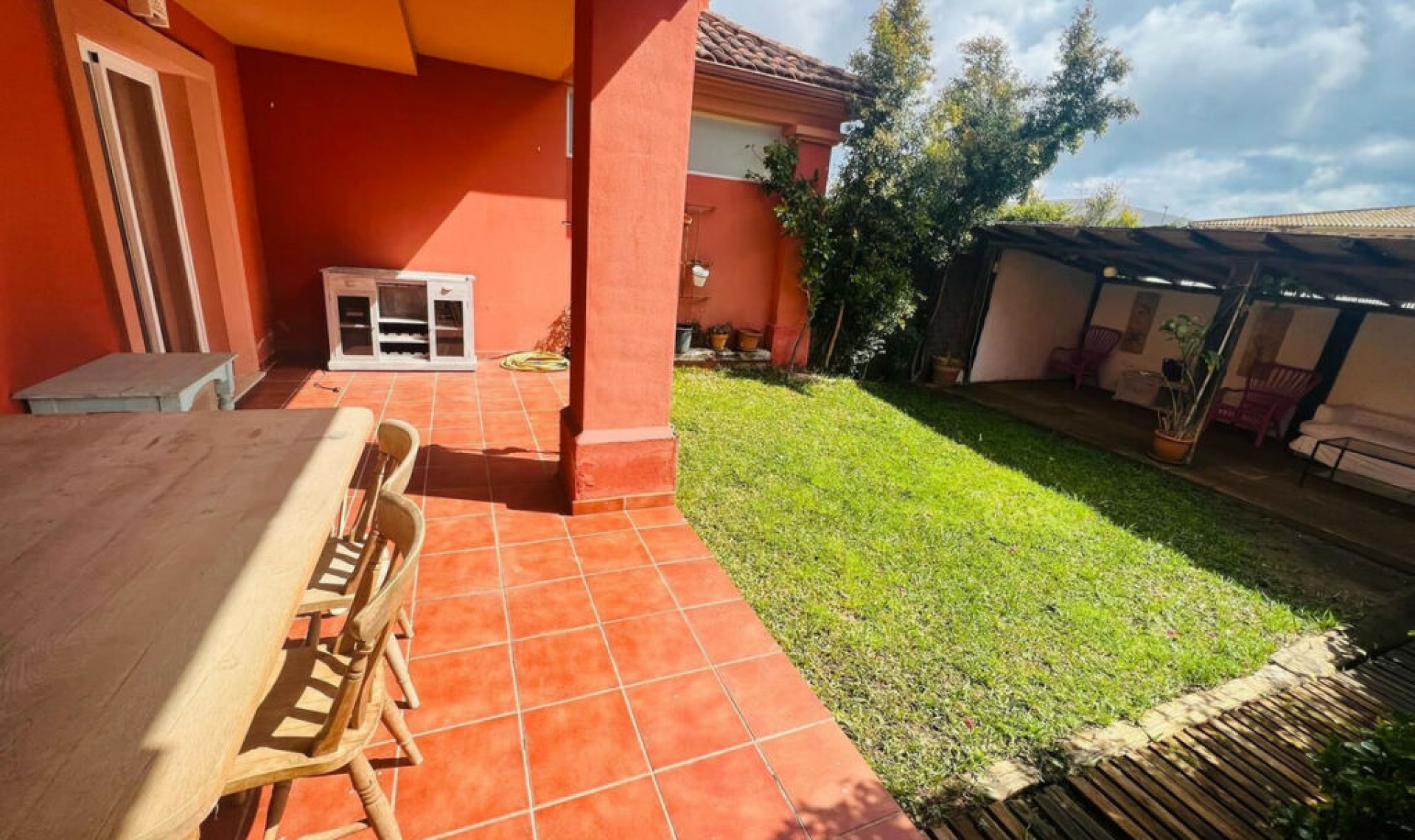 Resale - House -
Sotogrande