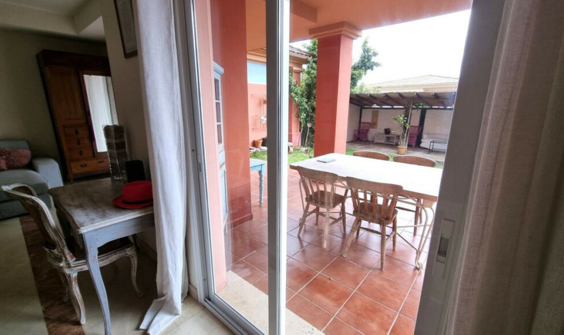 Resale - House -
Sotogrande