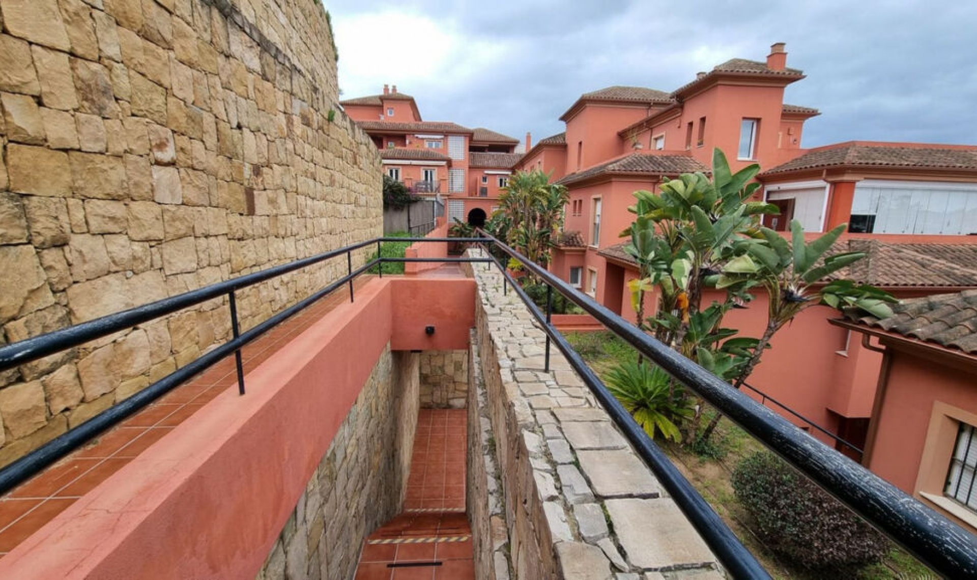 Resale - House -
Sotogrande