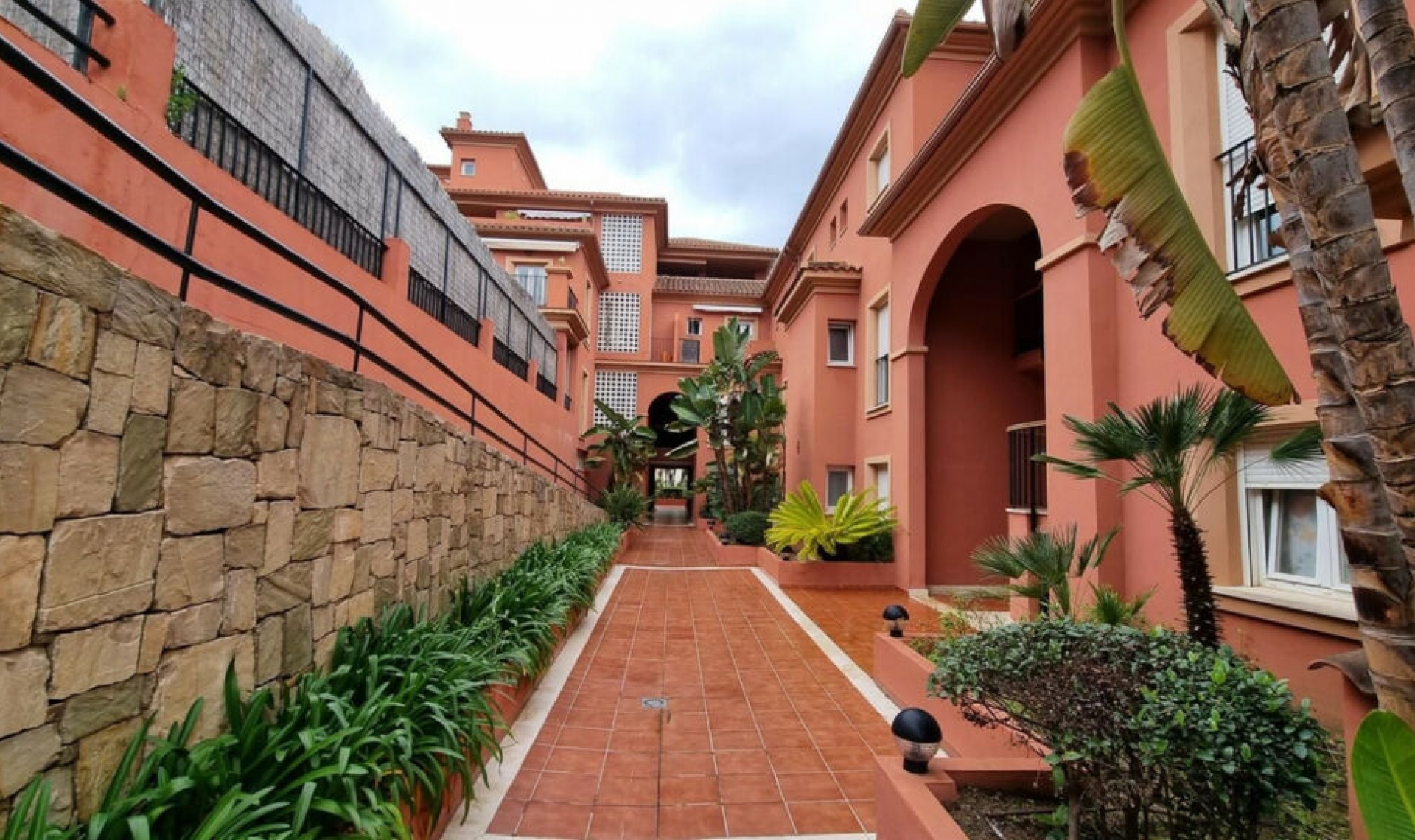 Resale - House -
Sotogrande