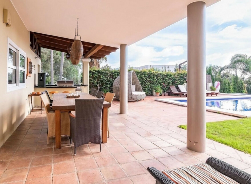 Resale - House -
Sotogrande