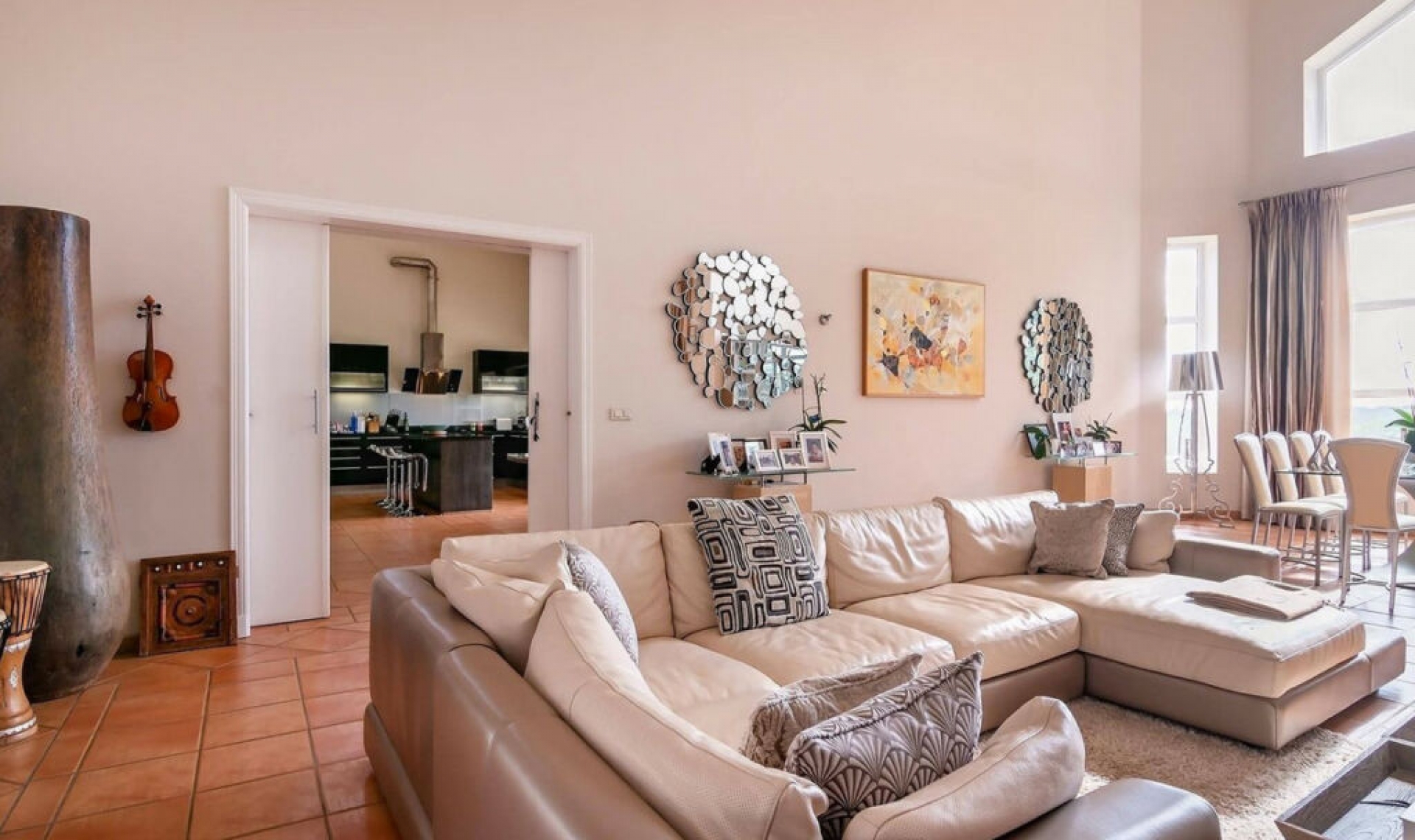 Resale - House -
Sotogrande