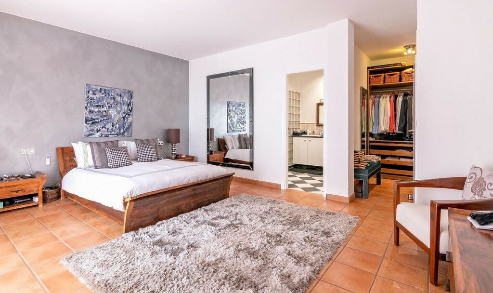 Resale - House -
Sotogrande