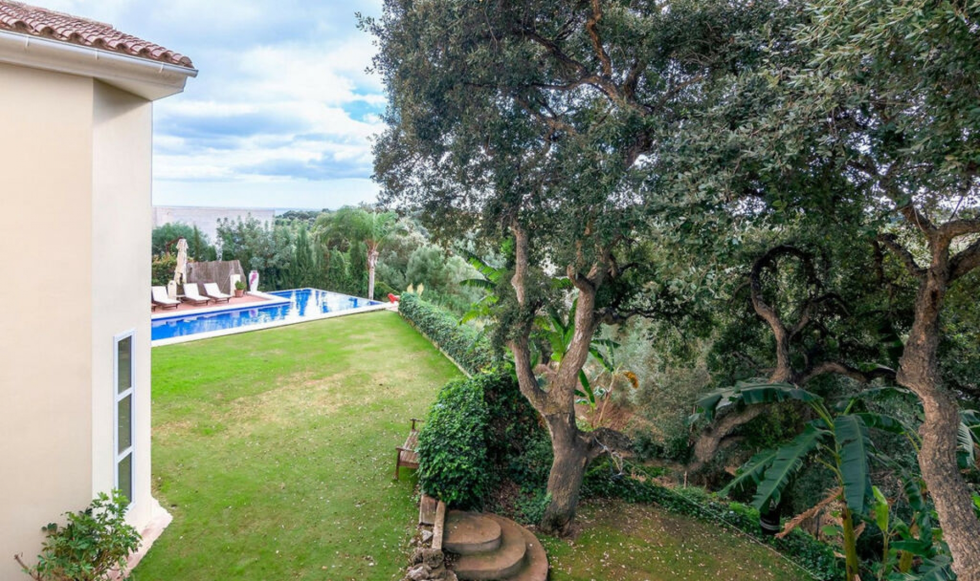 Resale - House -
Sotogrande