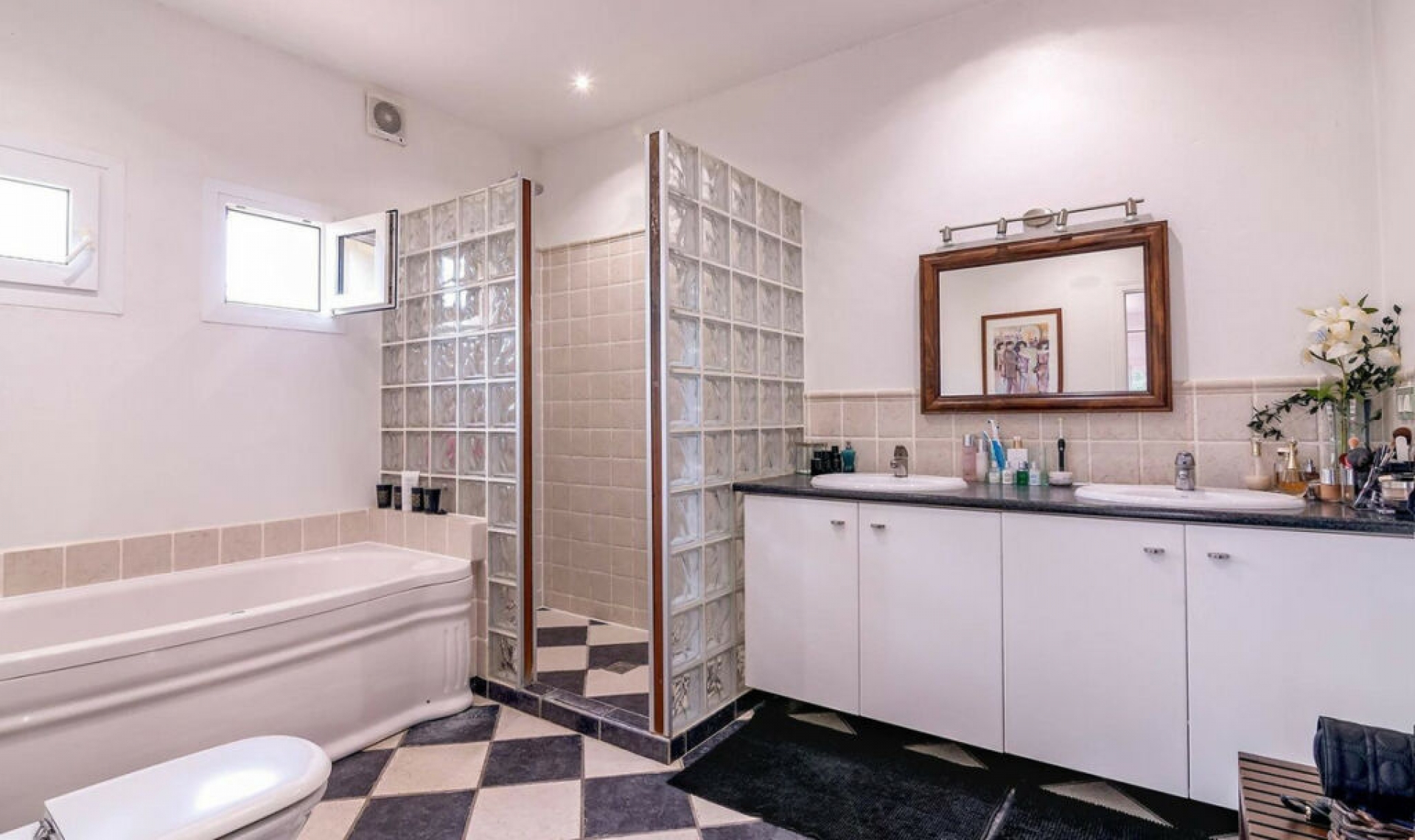 Resale - House -
Sotogrande