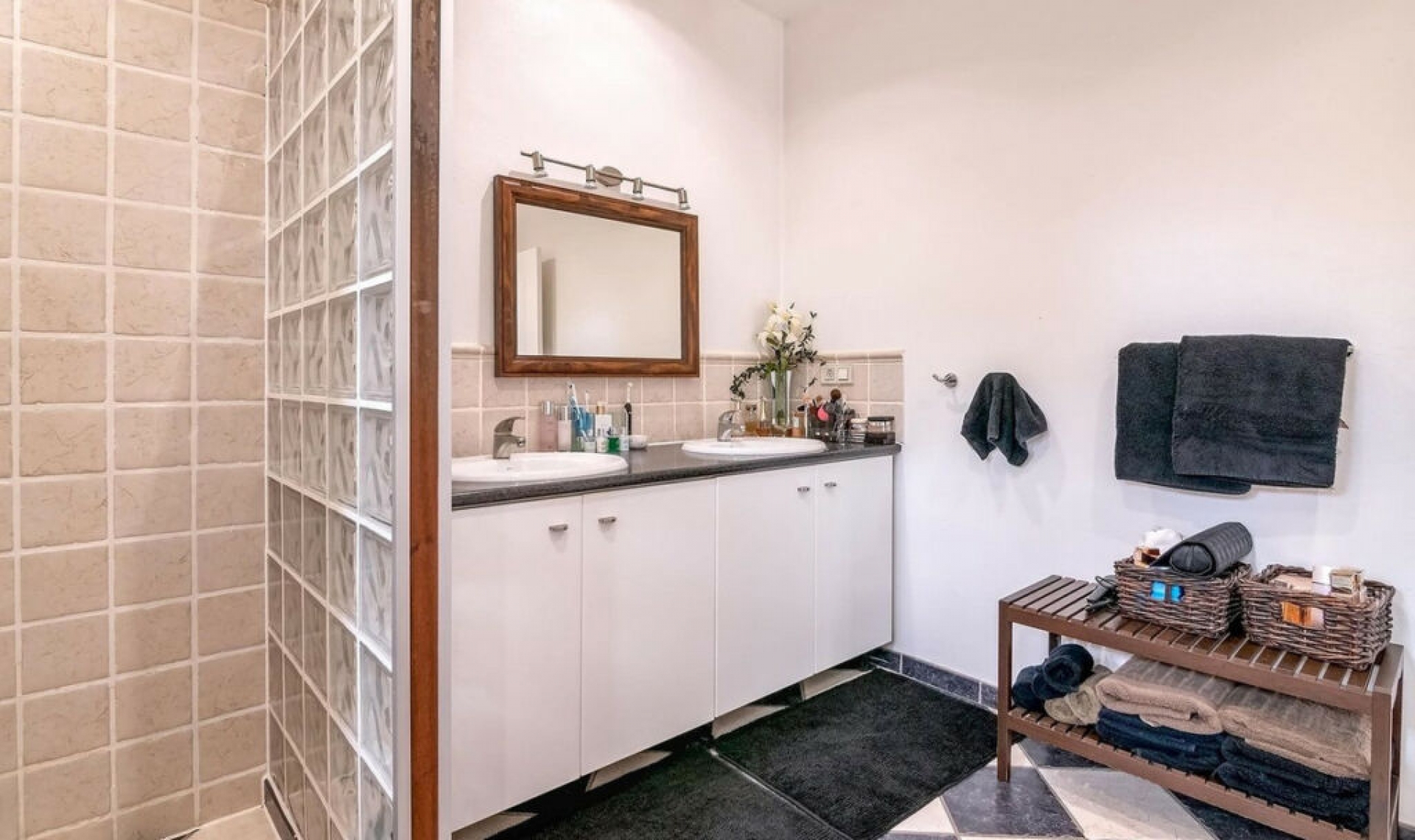 Resale - House -
Sotogrande