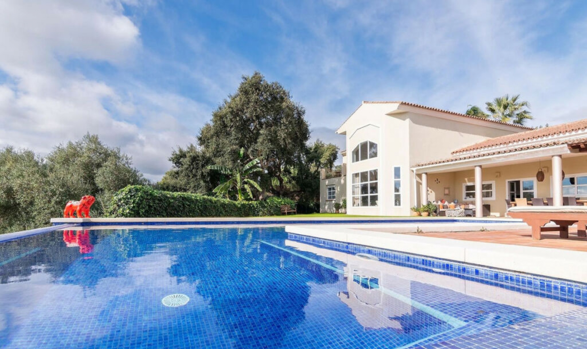 Resale - House -
Sotogrande