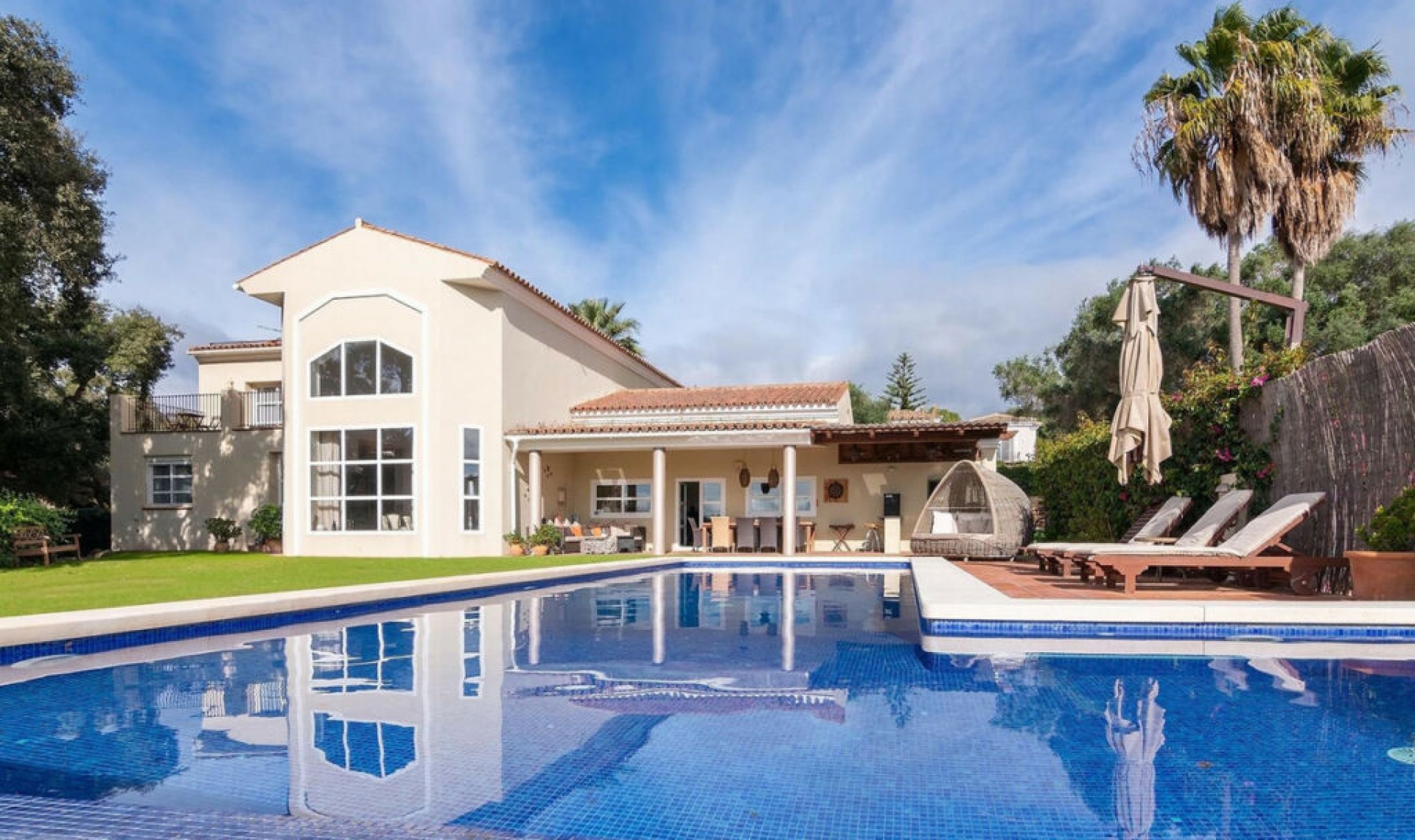 Resale - House -
Sotogrande