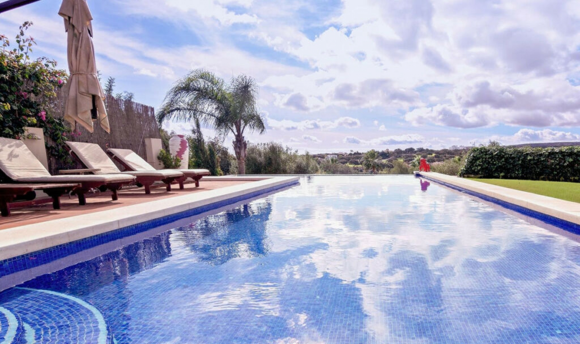 Resale - House -
Sotogrande