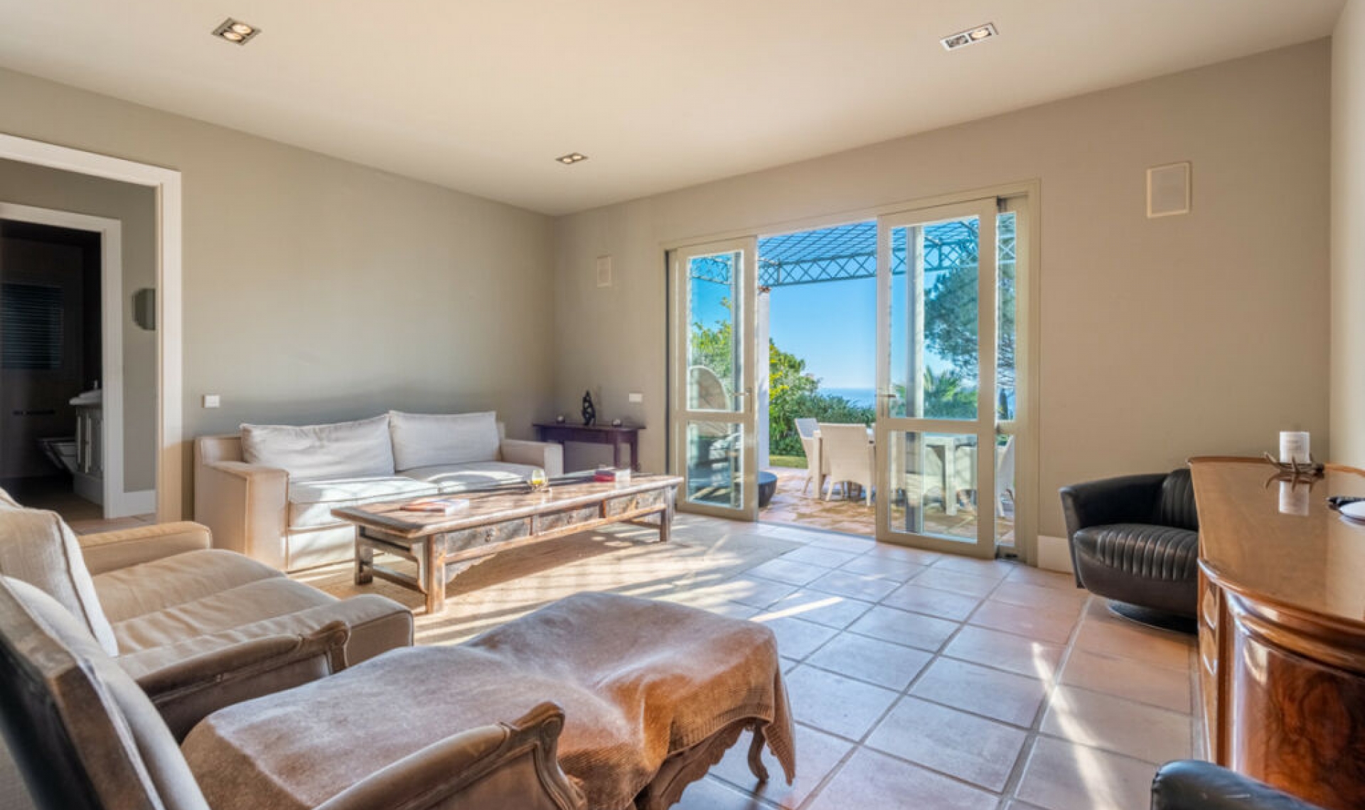 Resale - House -
Sotogrande