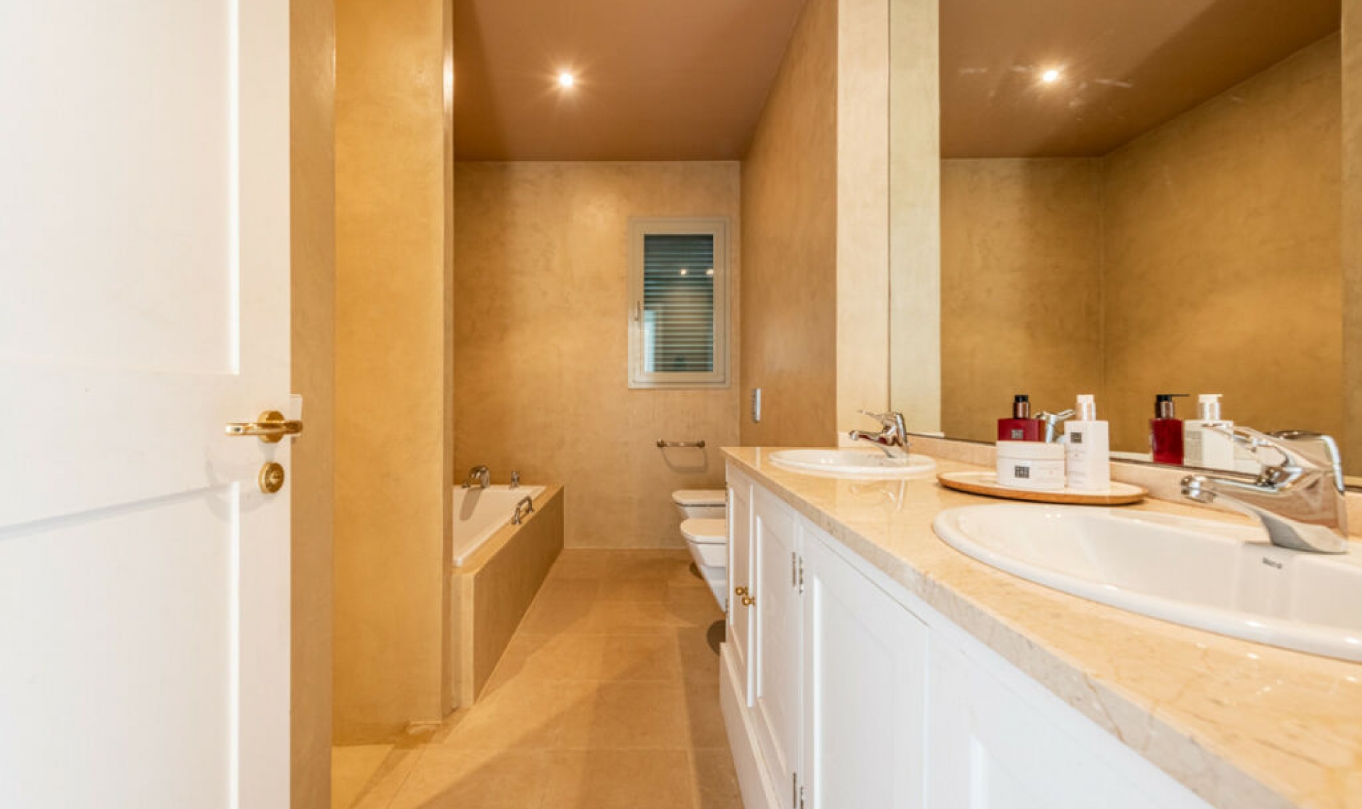 Resale - House -
Sotogrande