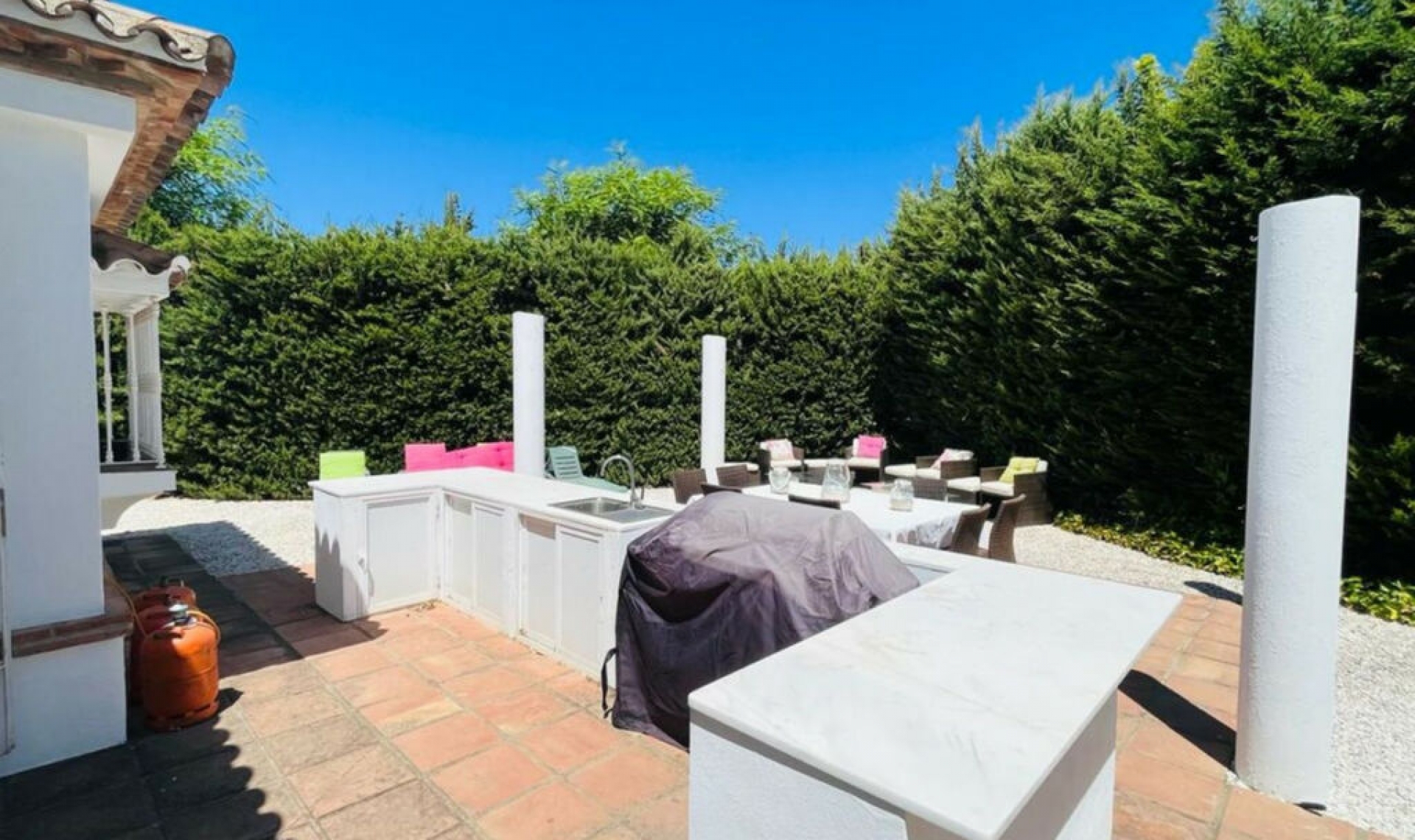 Resale - House -
Sotogrande