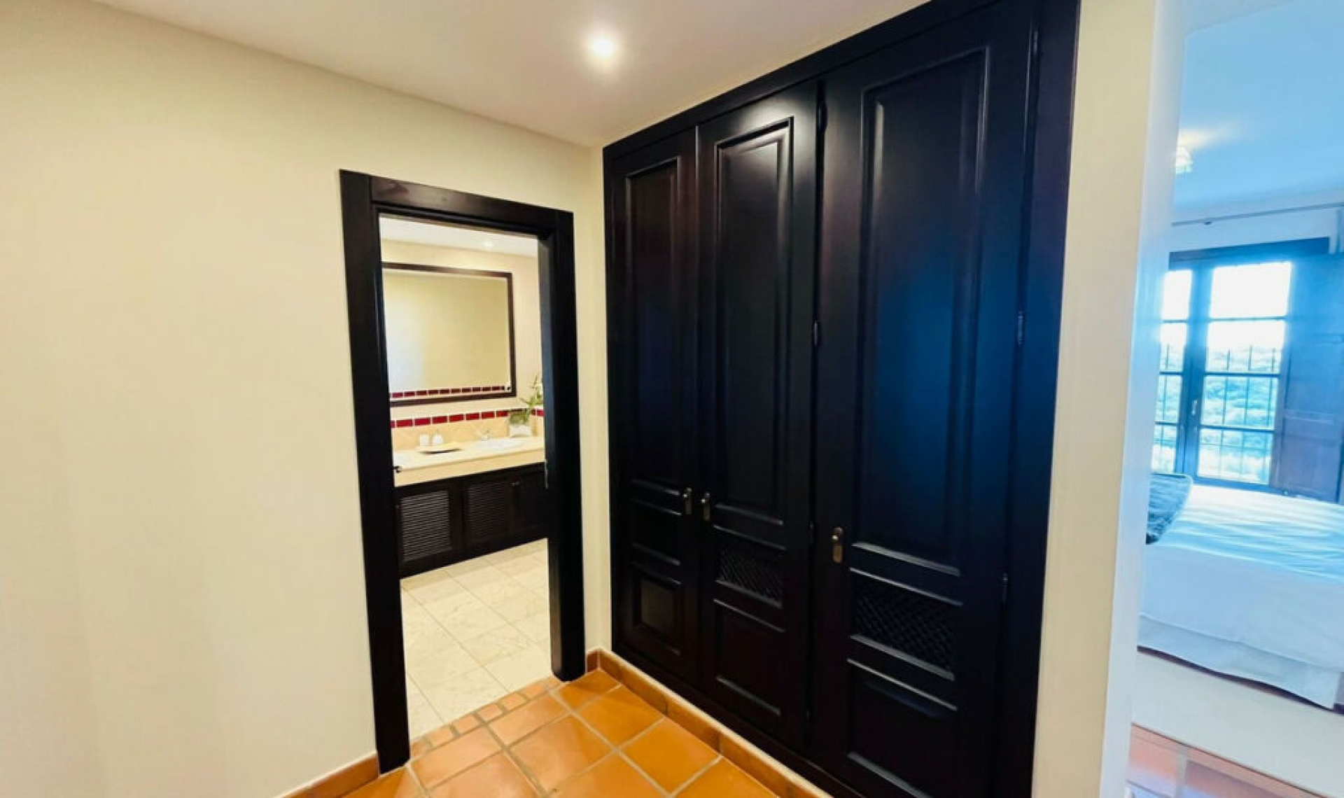 Resale - House -
Sotogrande