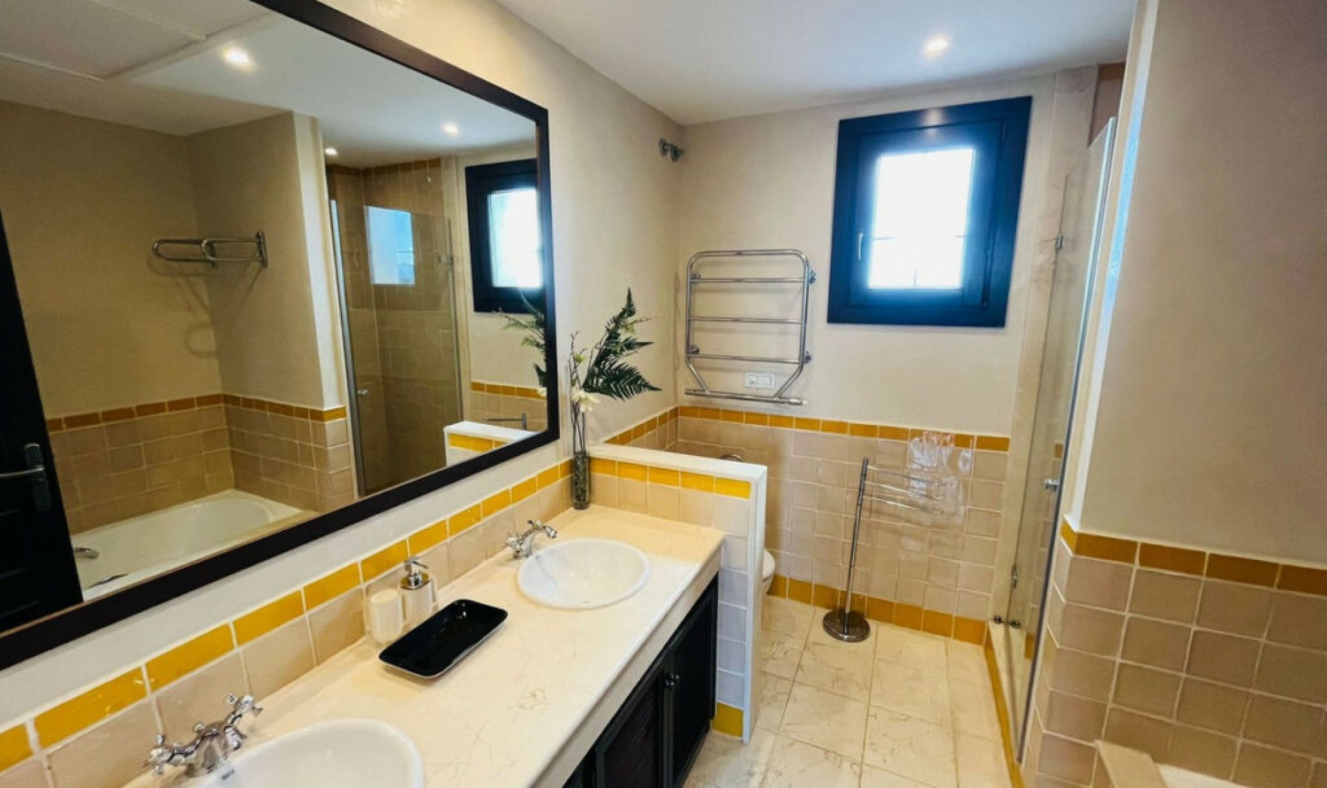 Resale - House -
Sotogrande