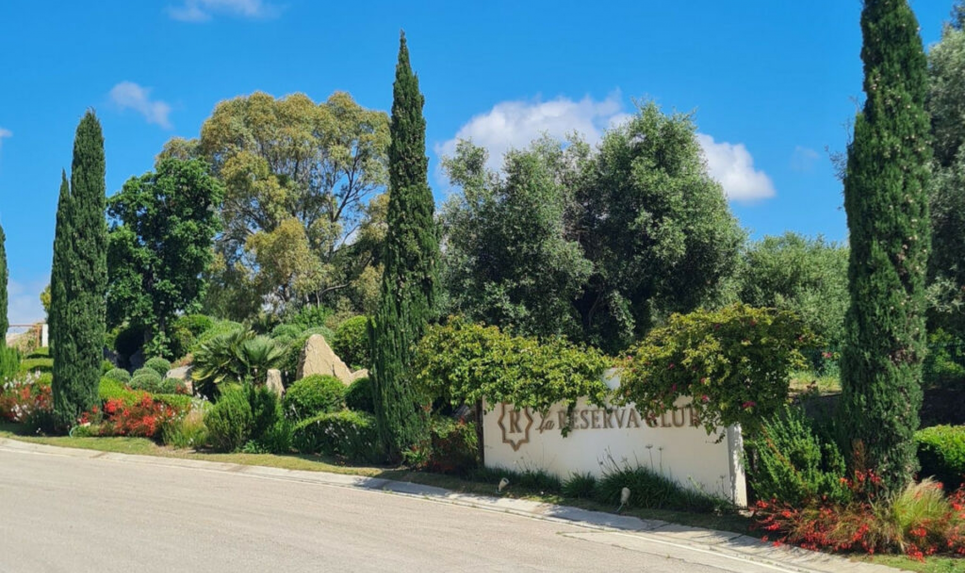 Resale - House -
Sotogrande