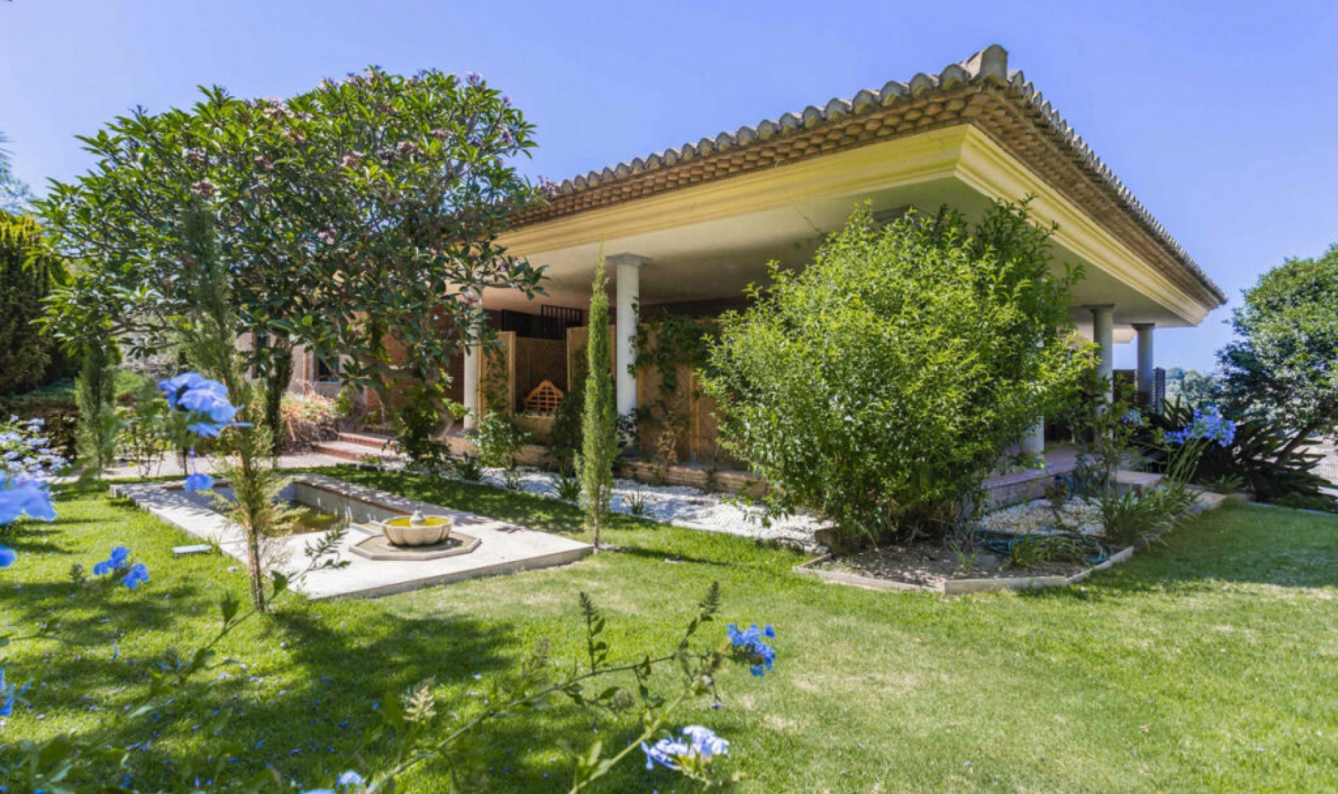 Resale - House -
Sotogrande