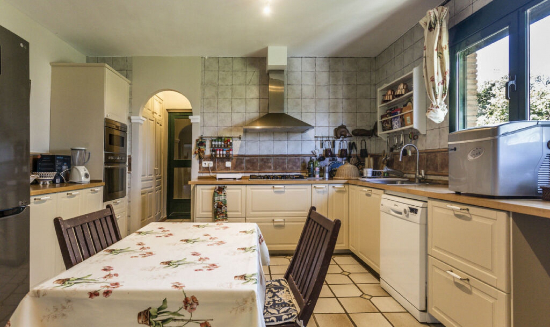 Resale - House -
Sotogrande
