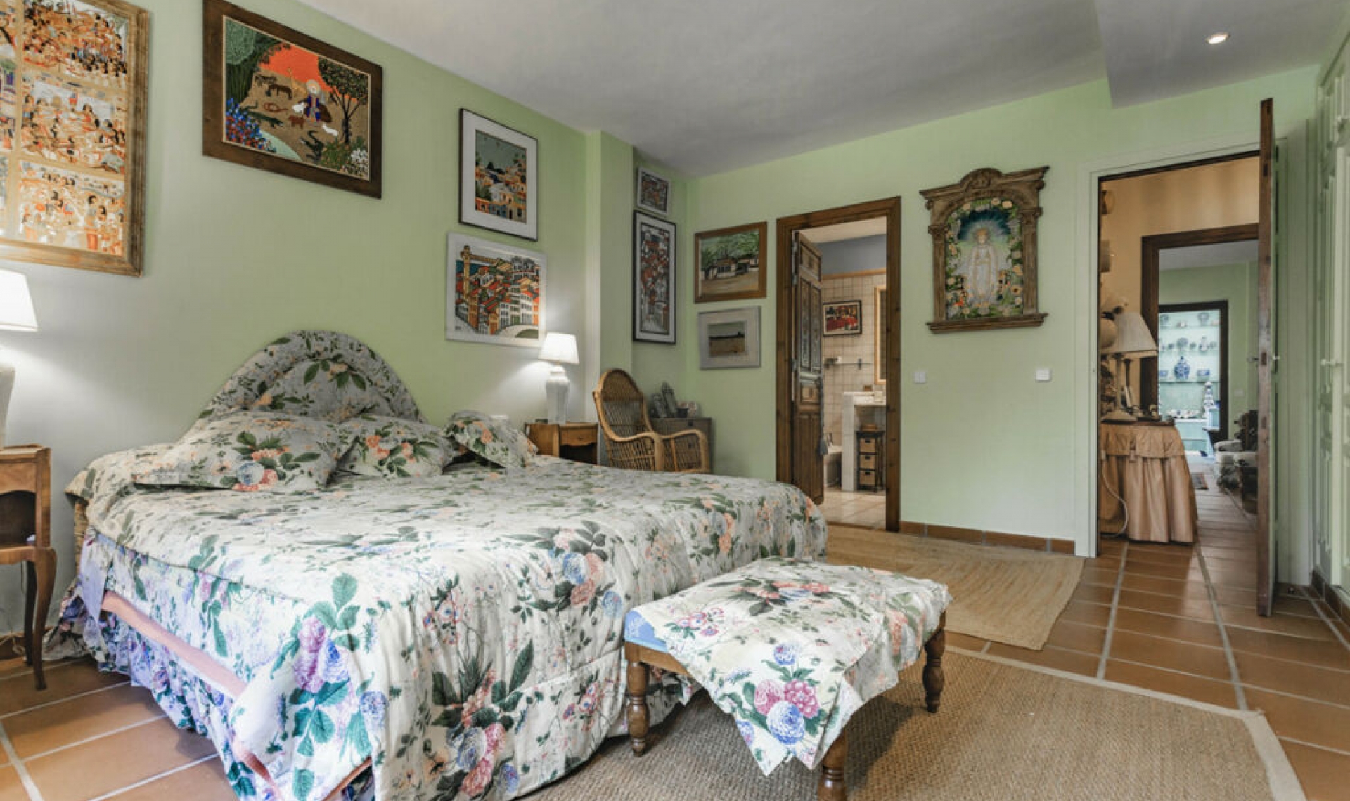 Resale - House -
Sotogrande