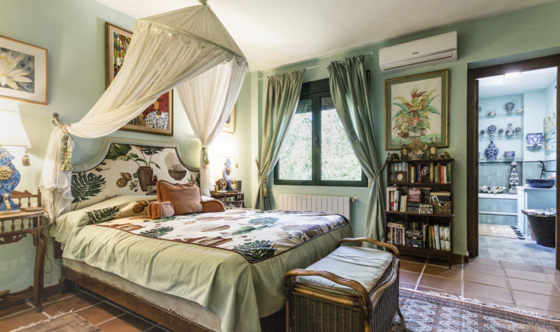 Resale - House -
Sotogrande