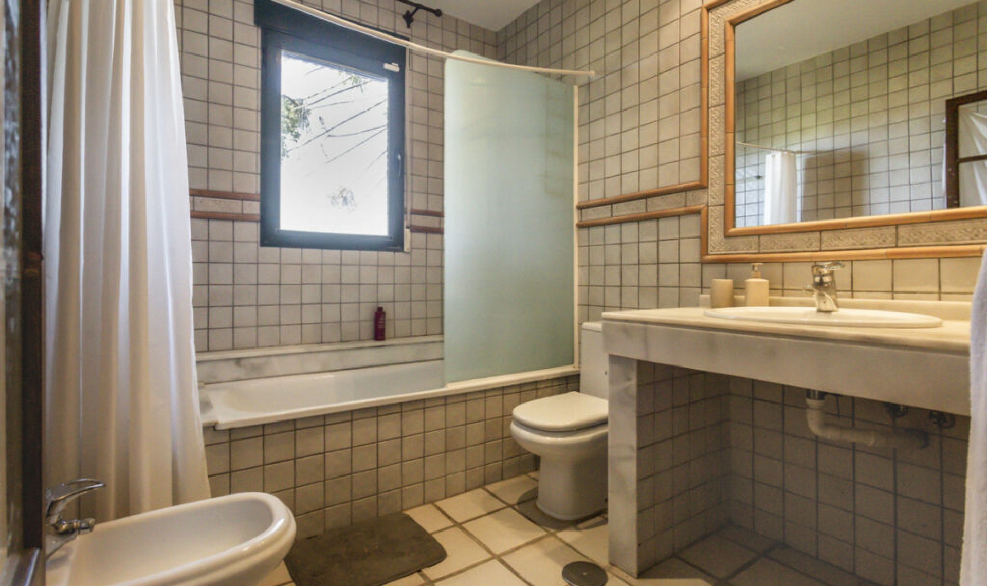 Resale - House -
Sotogrande