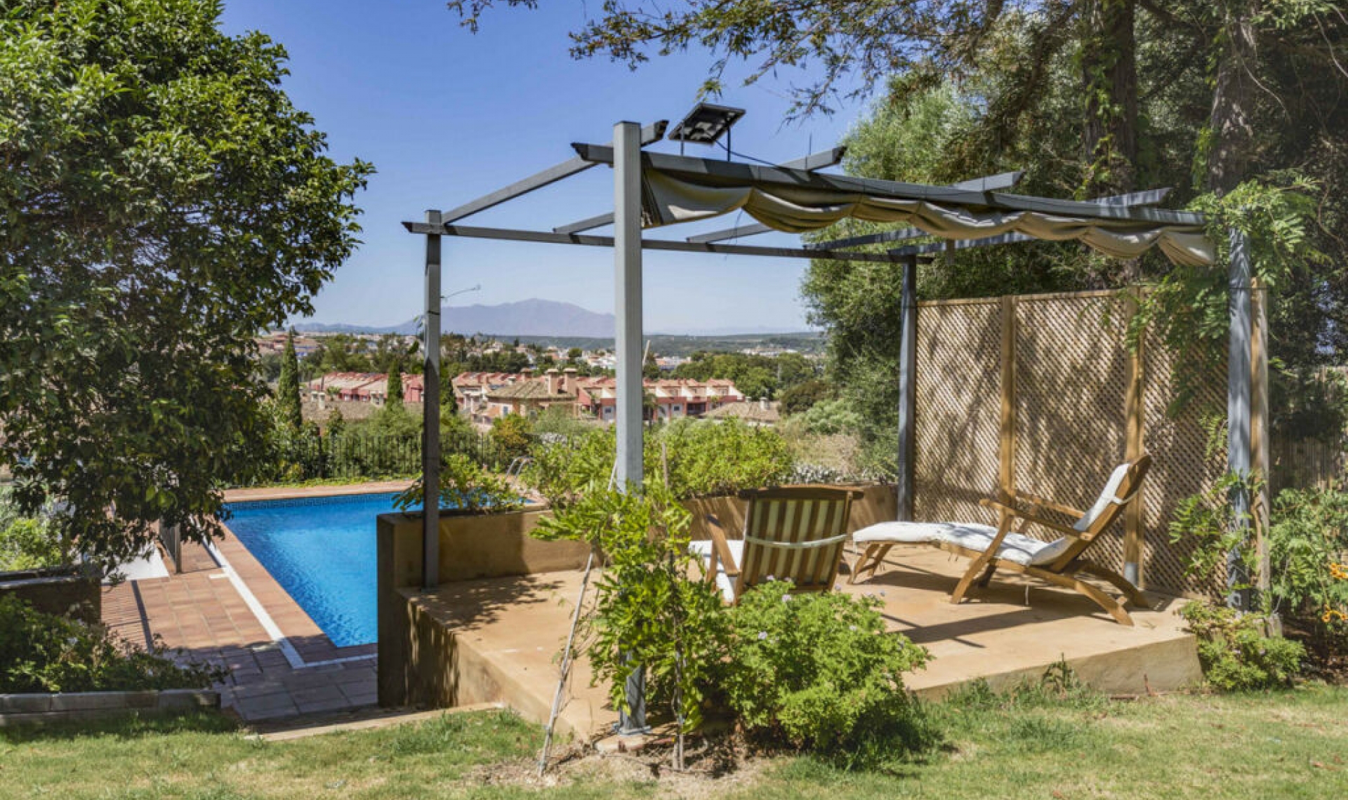 Resale - House -
Sotogrande