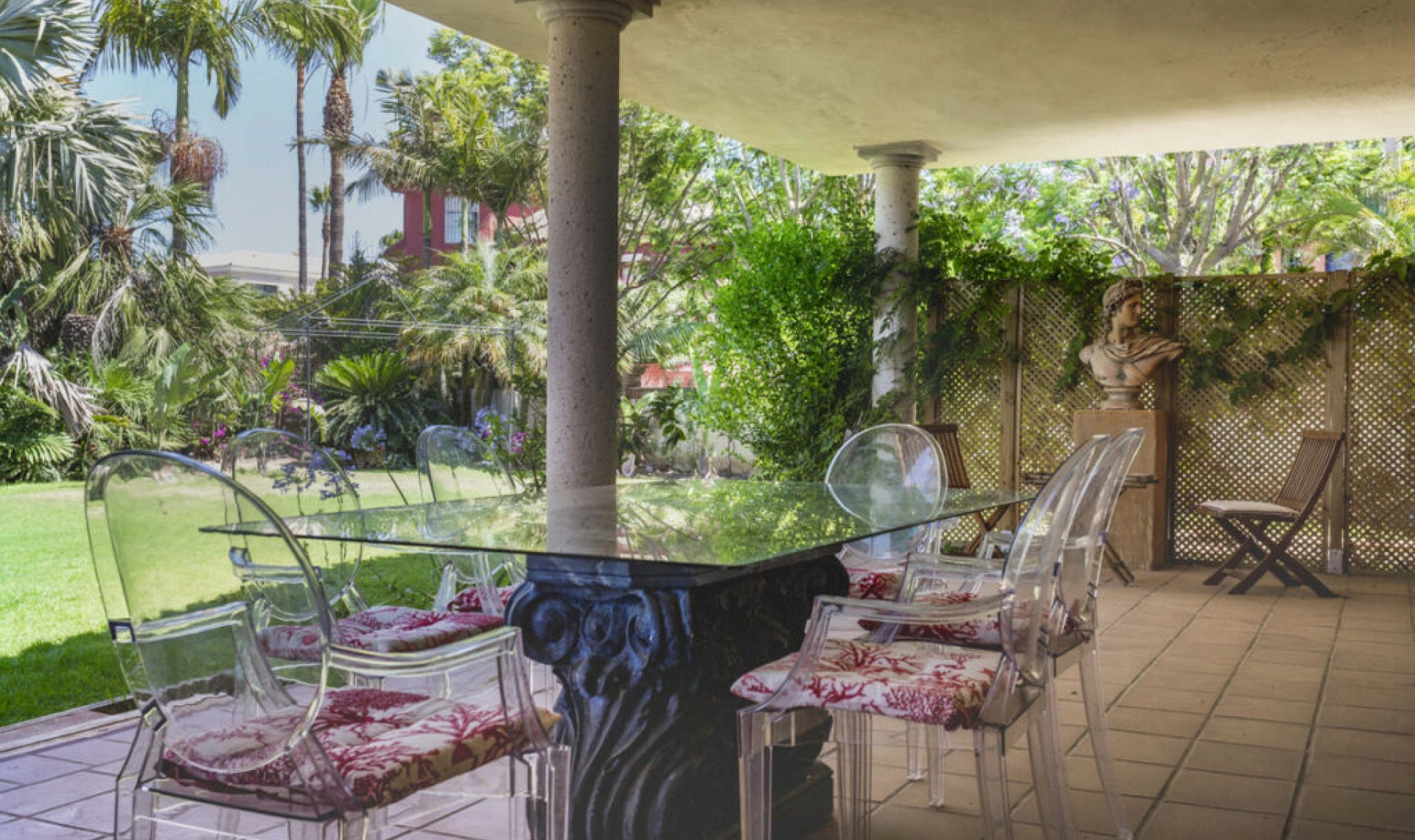 Resale - House -
Sotogrande