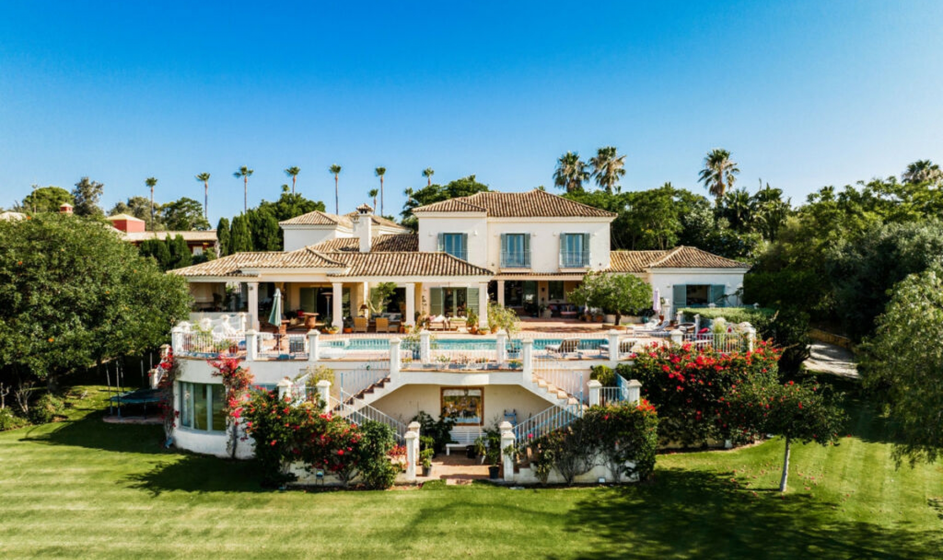 Resale - House -
Sotogrande