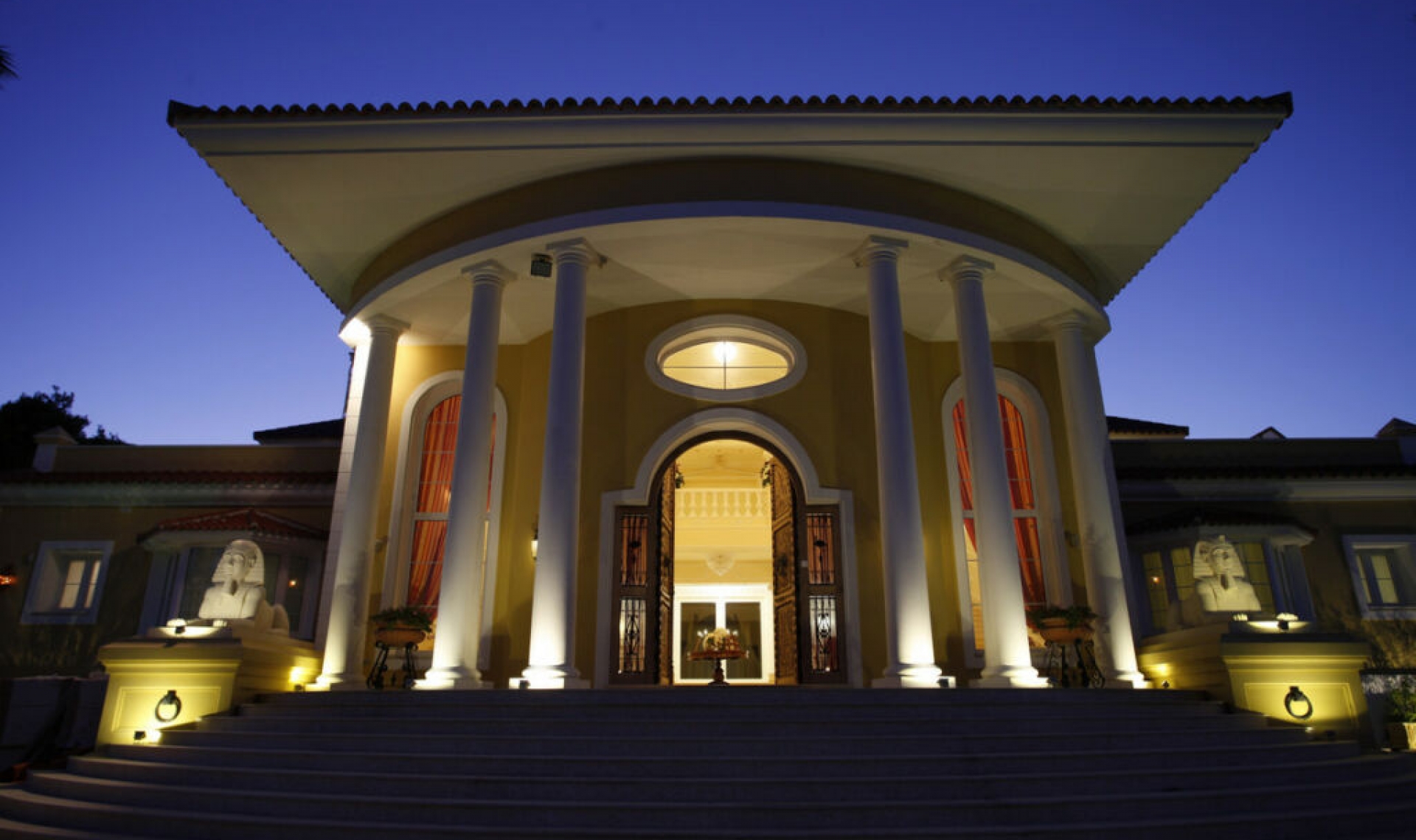 Resale - House -
Sotogrande