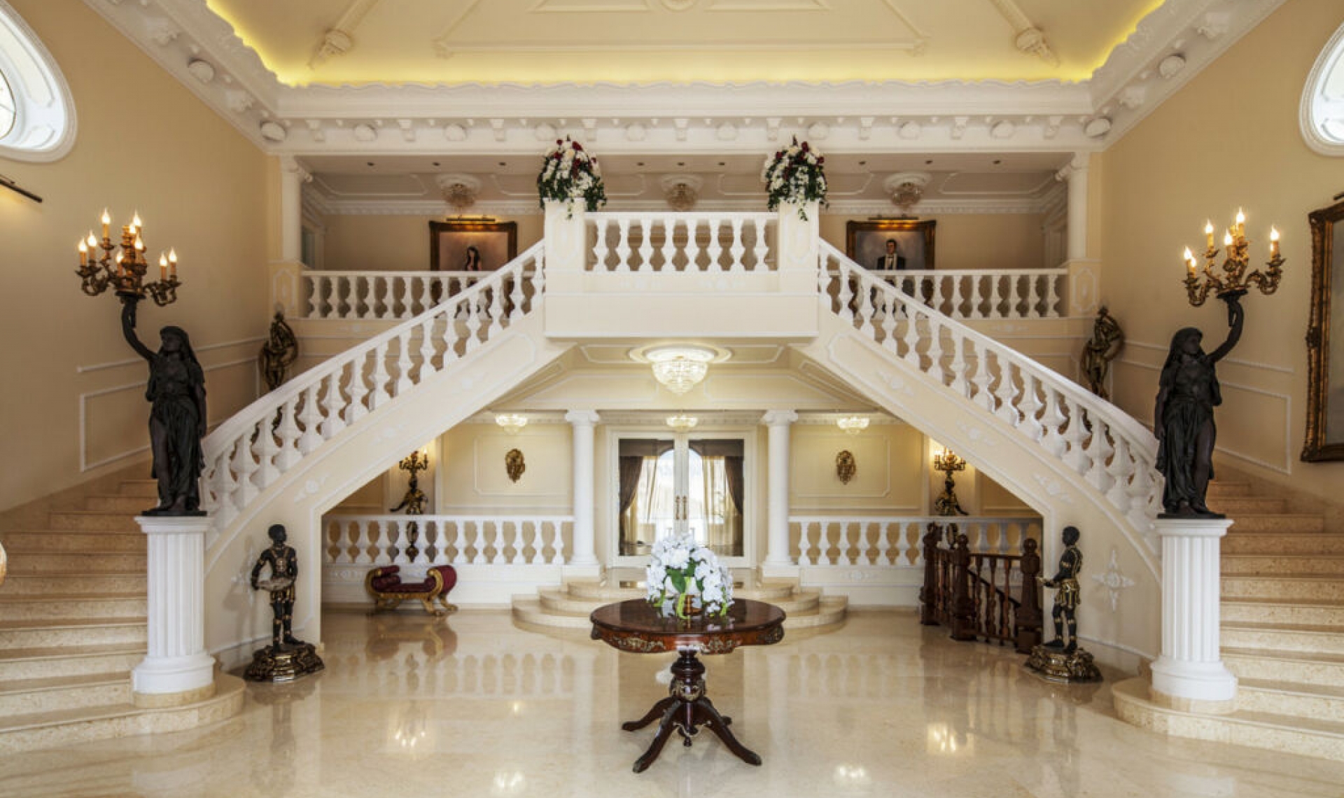 Resale - House -
Sotogrande