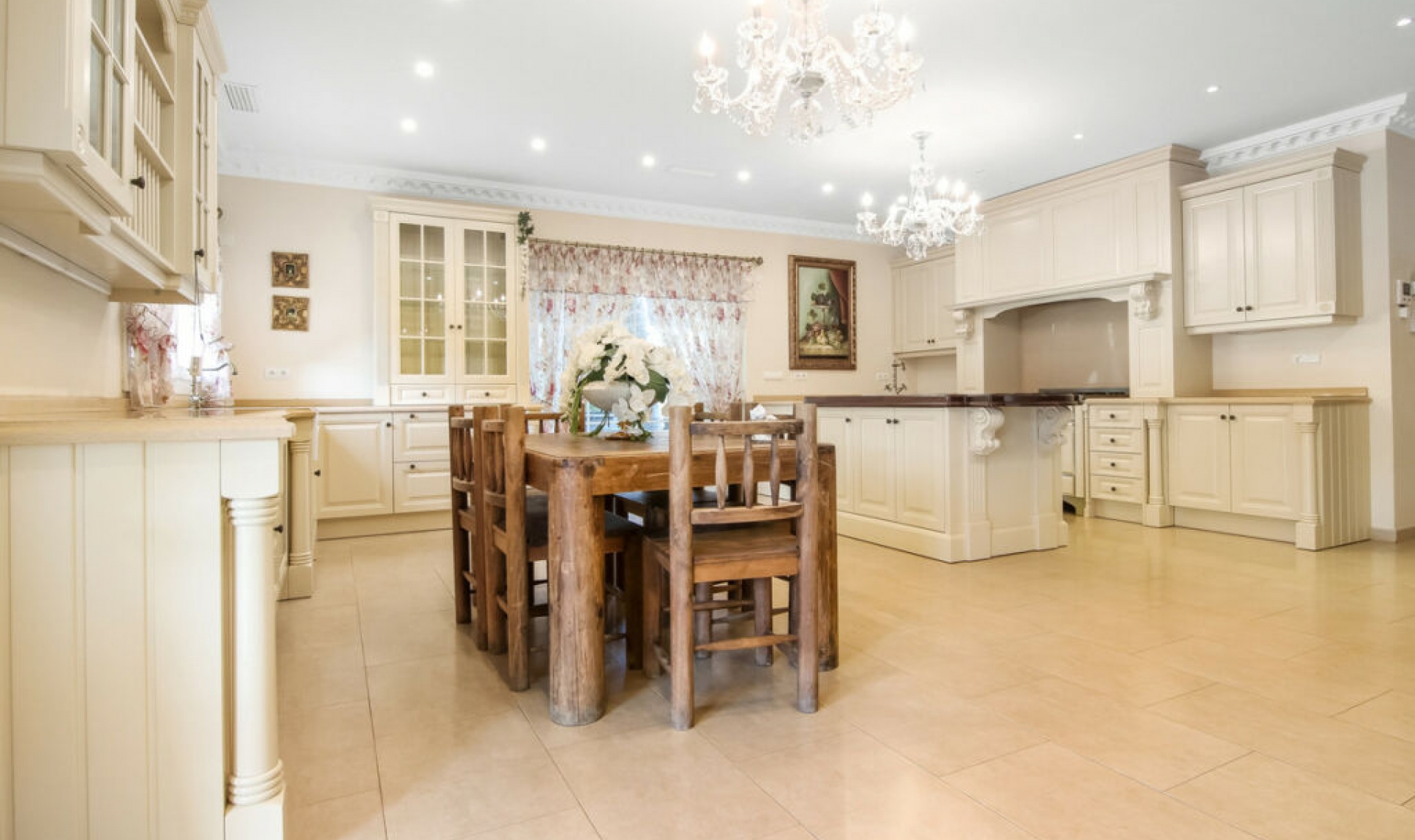 Resale - House -
Sotogrande