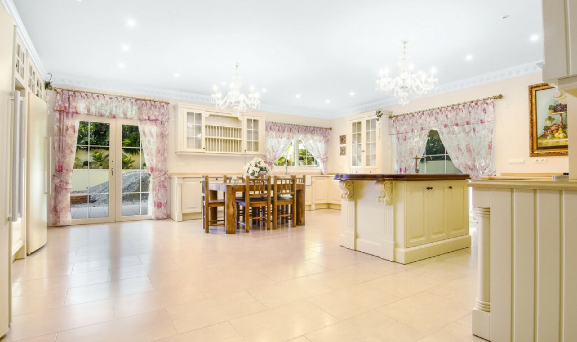 Resale - House -
Sotogrande