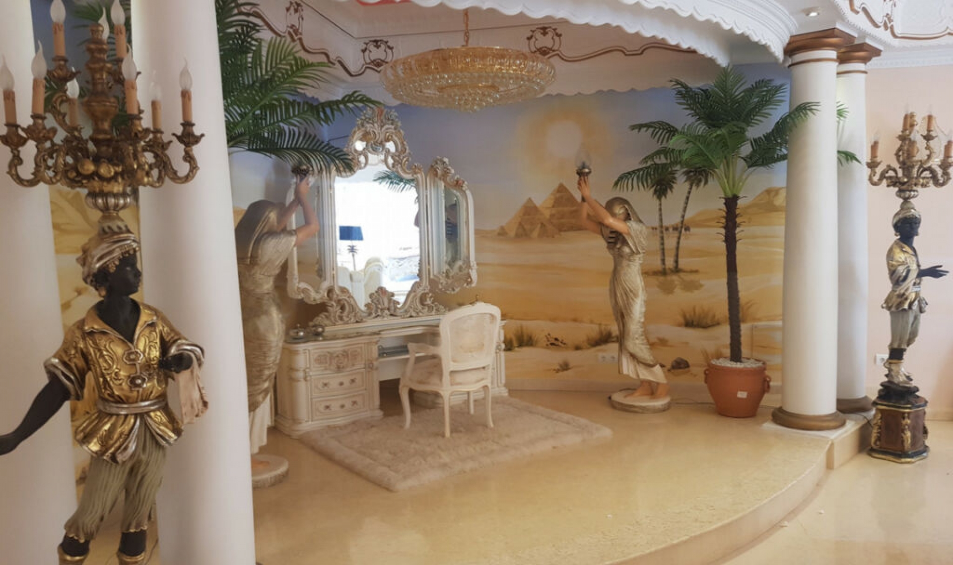 Resale - House -
Sotogrande