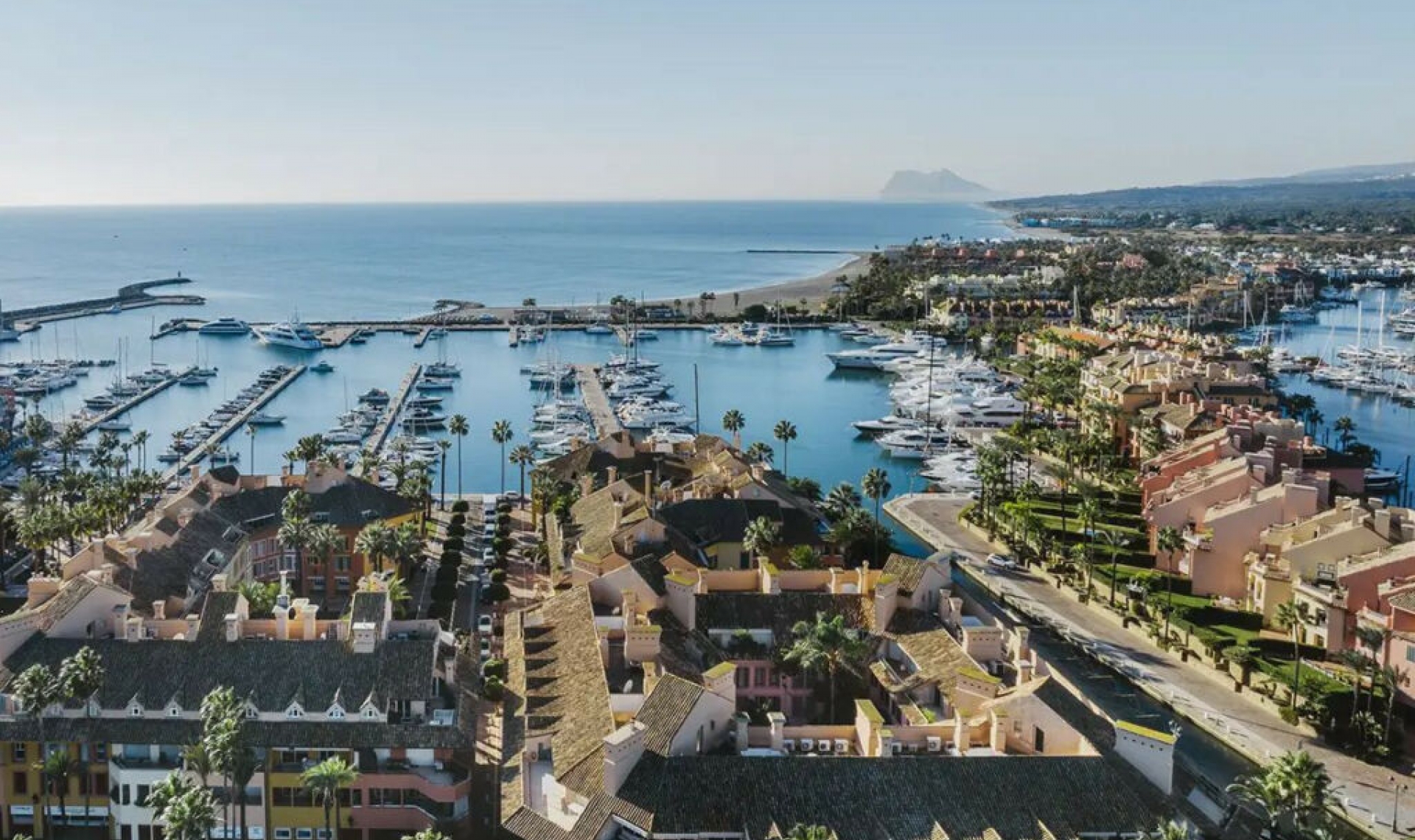 Resale - House -
Sotogrande
