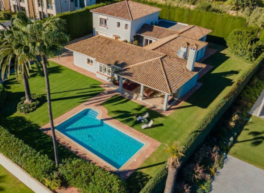 Resale - House -
Sotogrande
