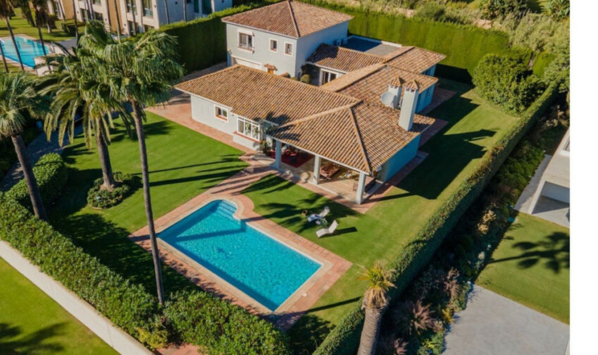 Resale - House -
Sotogrande