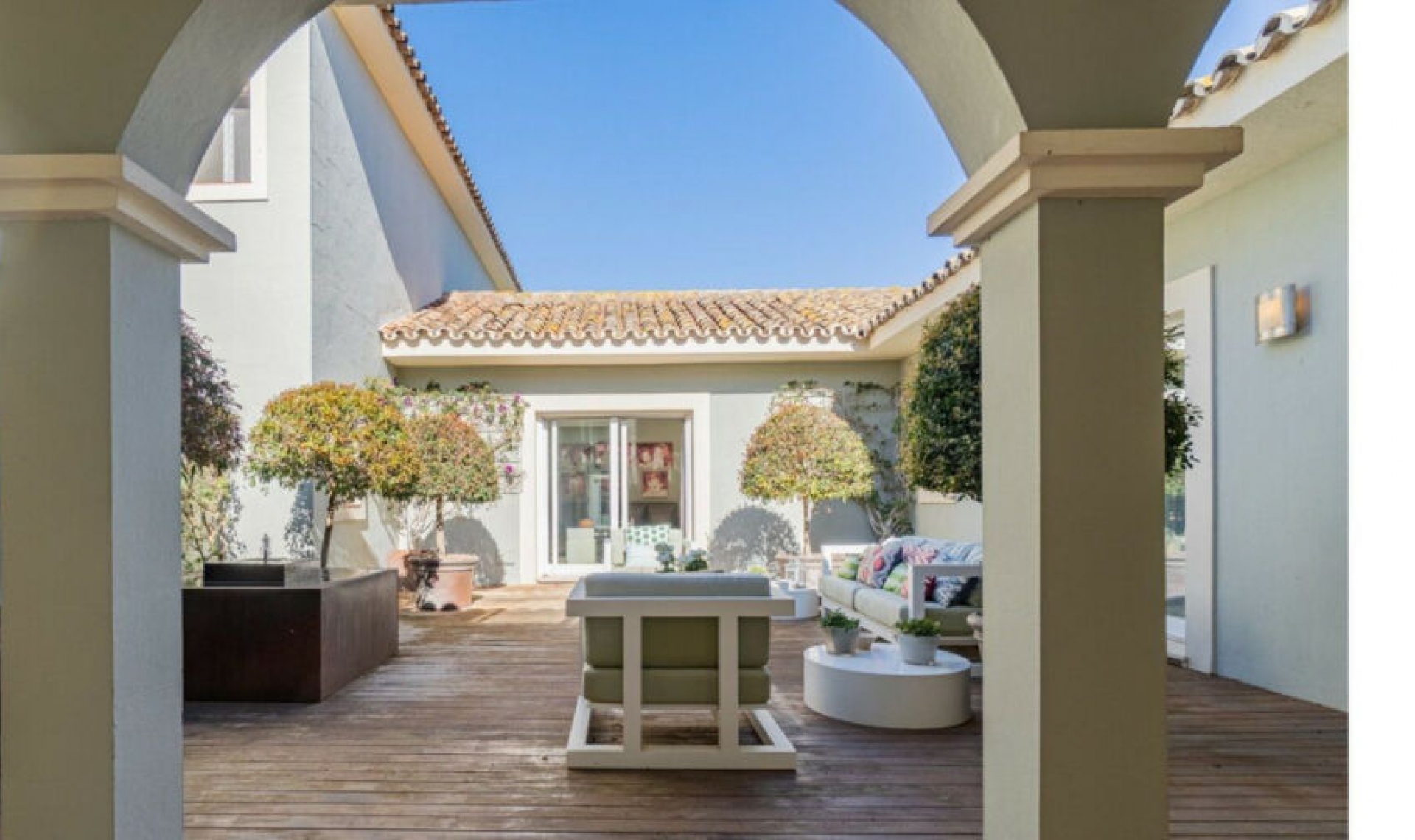 Resale - House -
Sotogrande